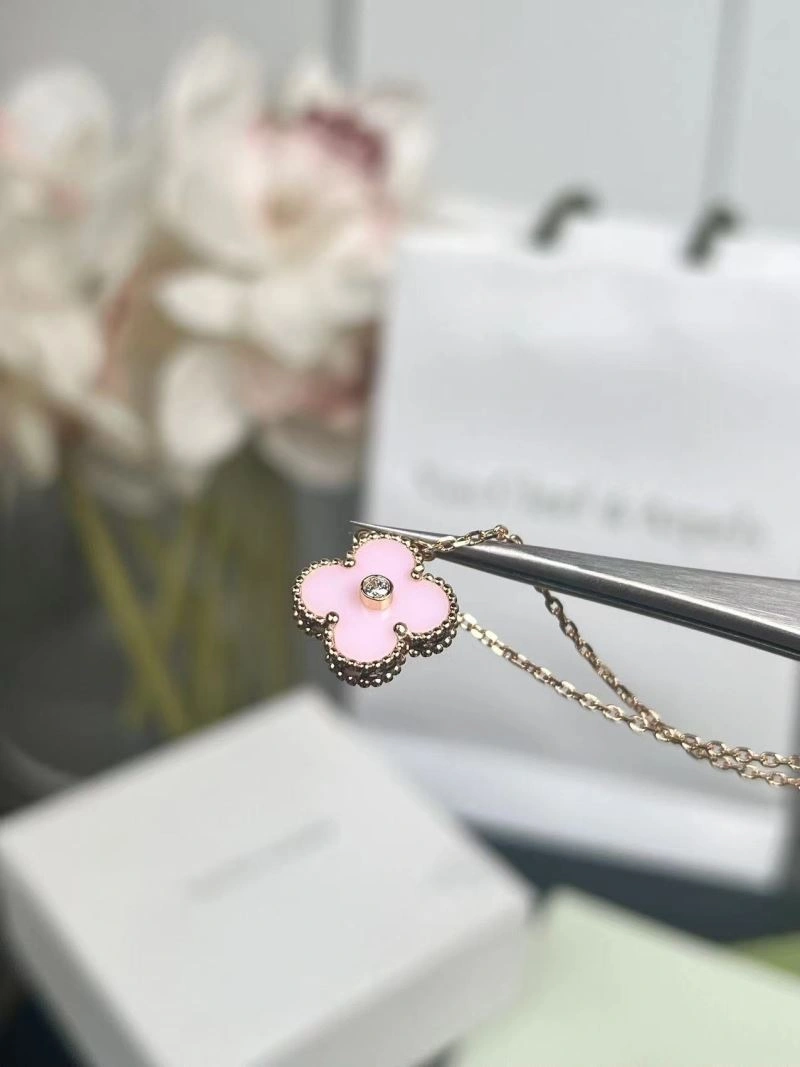Vca Necklaces Efficient 255158