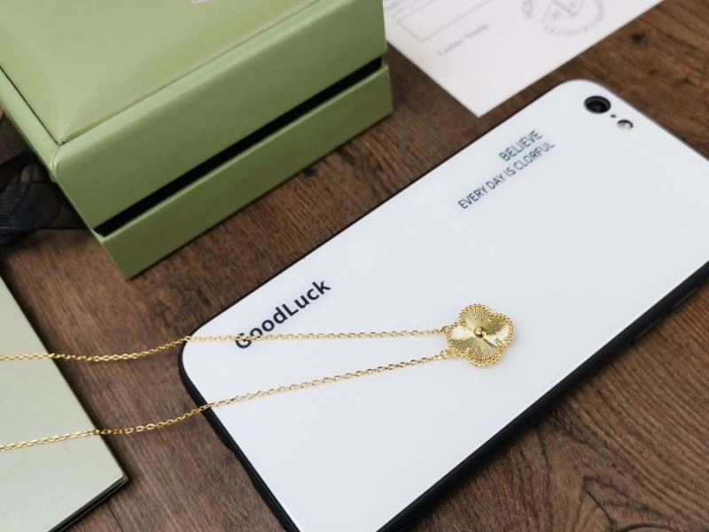 Vca Necklaces Tailored 255153