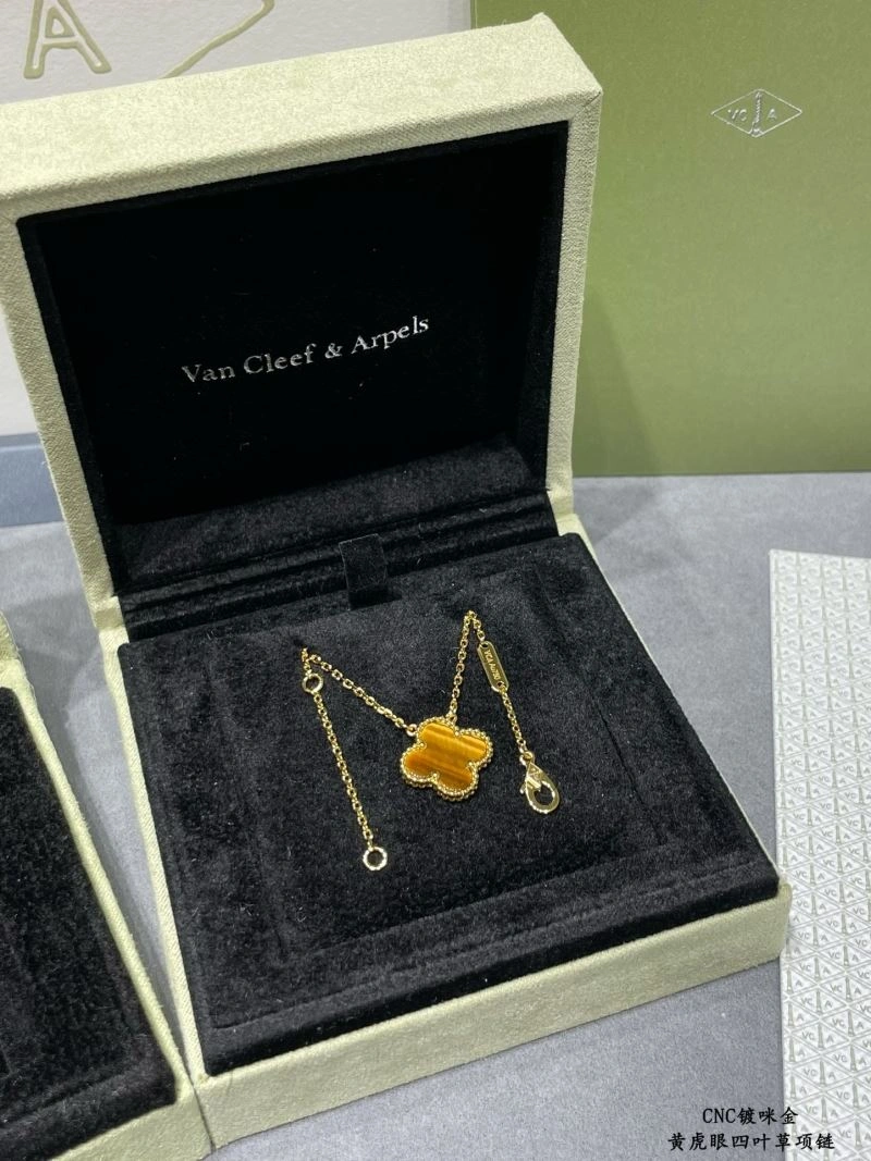 Refined Vca Necklaces 255150