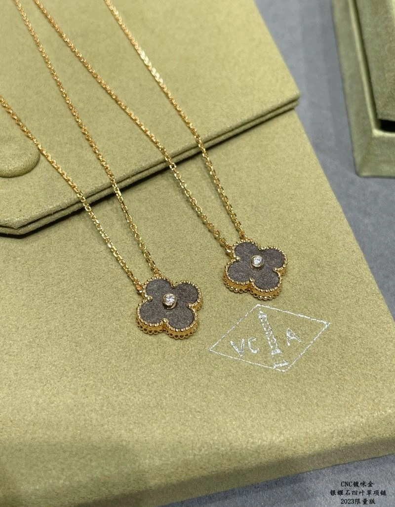 SmoothTexture Vca Necklaces 255142