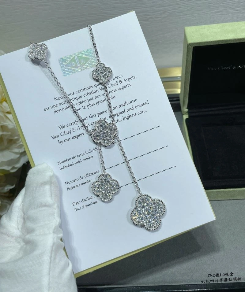 WaterResistant Vca Necklaces 254009