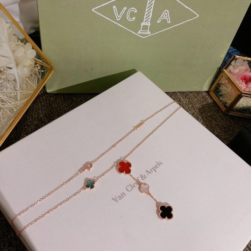Vca Necklaces GoAnywhere 255140