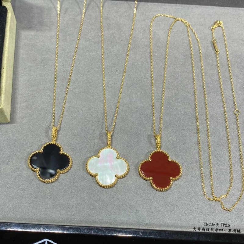 Flexible Vca Necklaces 255136