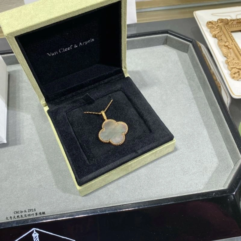 Vca Necklaces GoAnywhere 255124