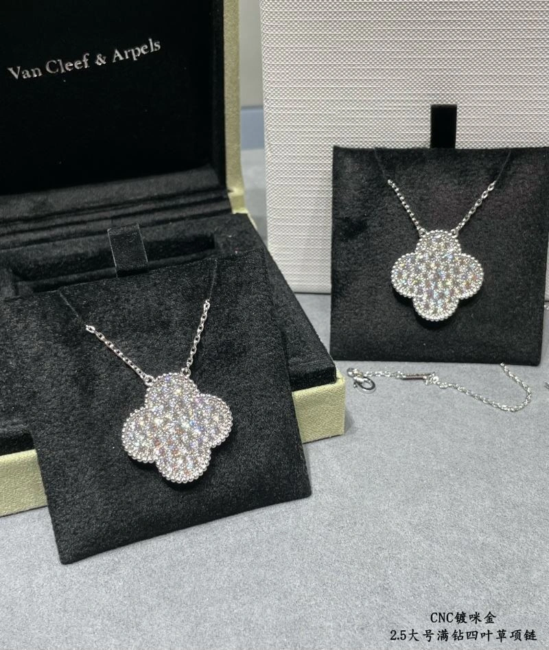 Vca Necklaces Modern 255121