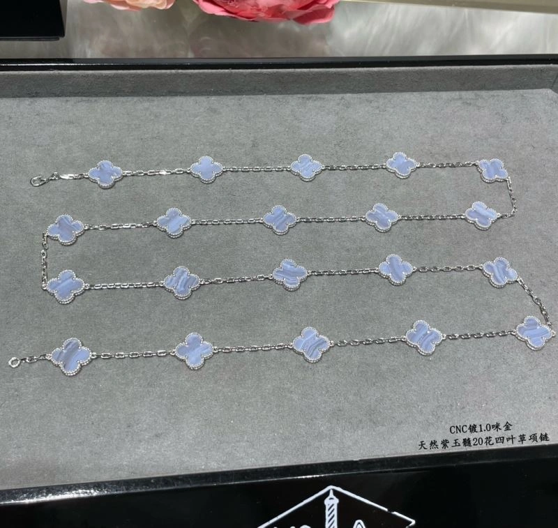 Vca Necklaces Versatile 255120