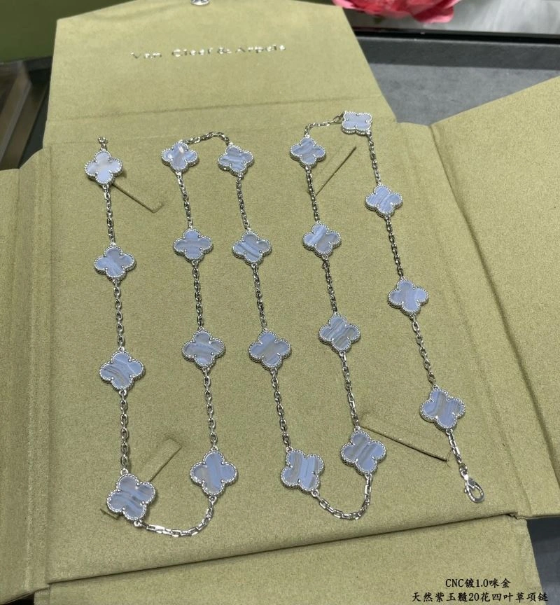 Vca Necklaces Versatile 255120
