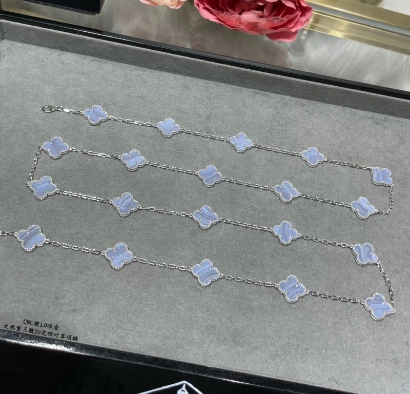 Vca Necklaces Versatile 255120