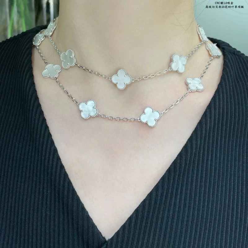 Functional Vca Necklaces 255137