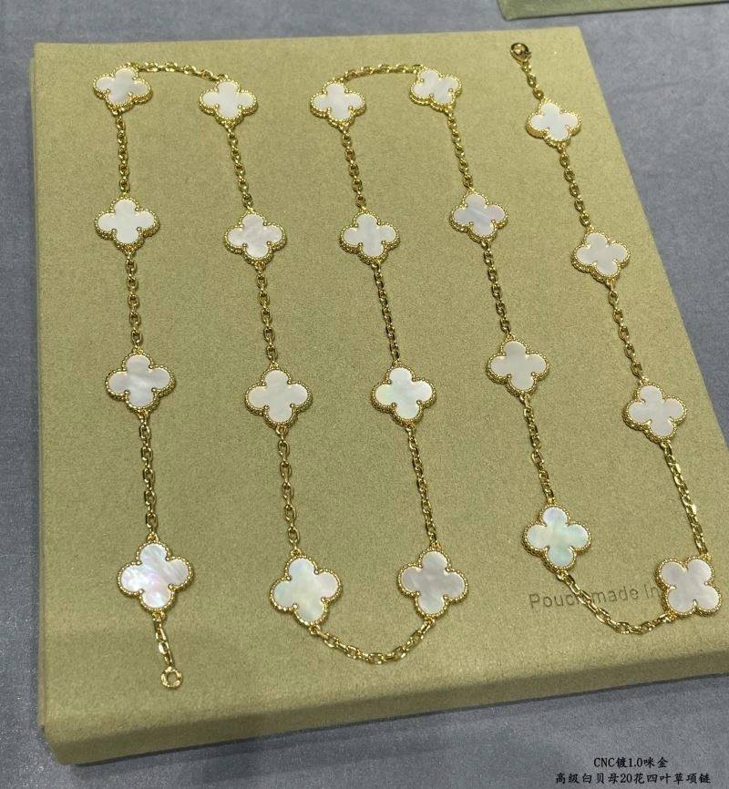 Vca Necklaces Colorful 255111