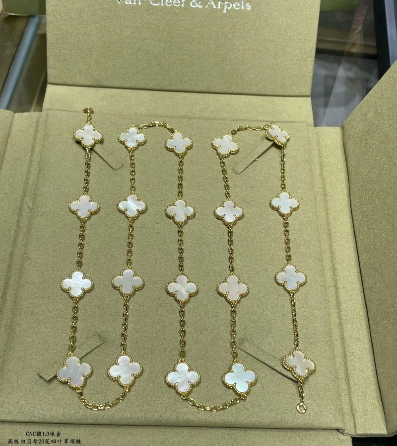 Vca Necklaces Colorful 255111