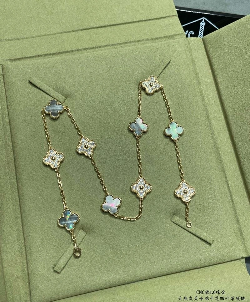 Vca Necklaces StreetReady 255118