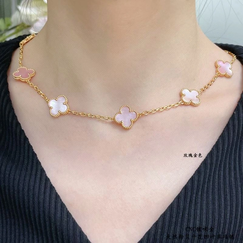 NewStyle Vca Necklaces 255135