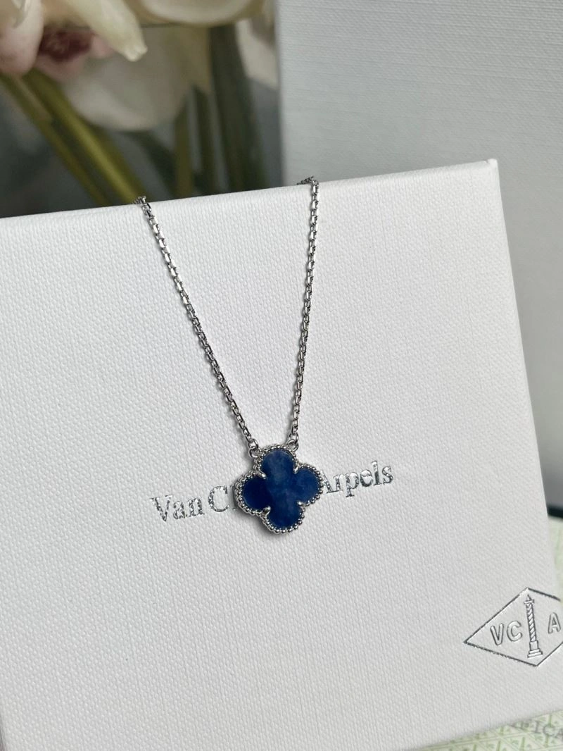 Vca Necklaces Practical 255127