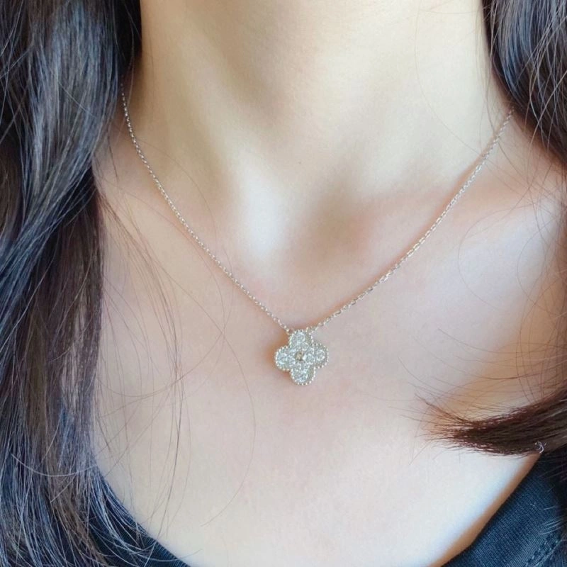 Resilient Vca Necklaces 255109
