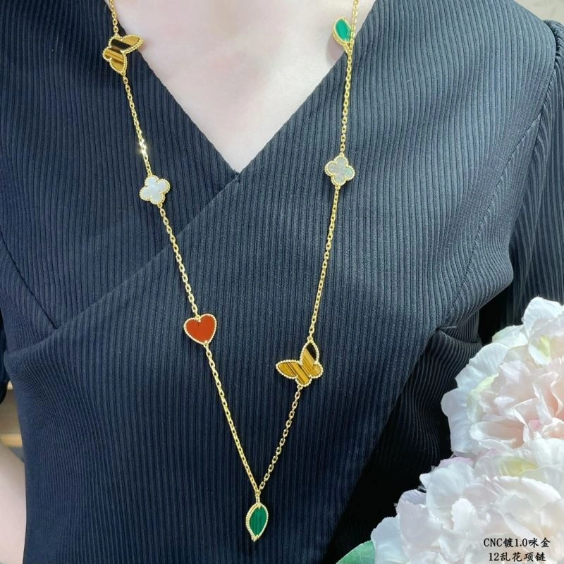 RelaxedFit Vca Necklaces 255108