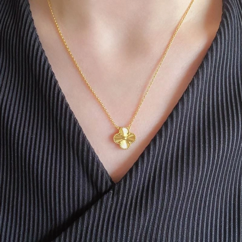WrinkleFree Vca Necklaces 255105