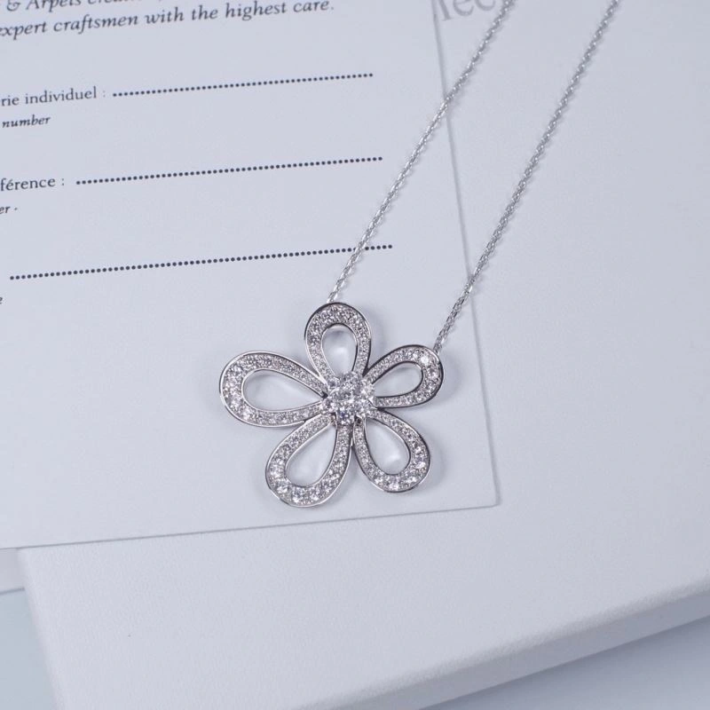 Vca Necklaces SmoothTexture 255001