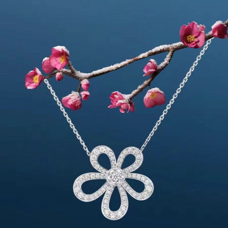 Vca Necklaces SmoothTexture 255001