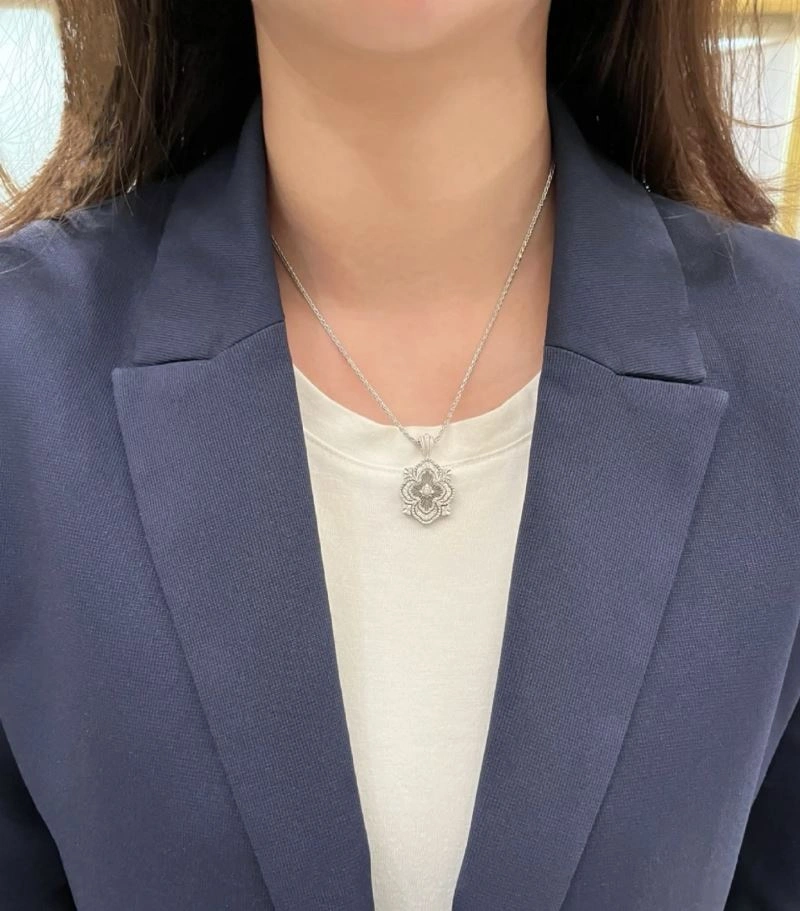 TravelReady Vca Necklaces 254982
