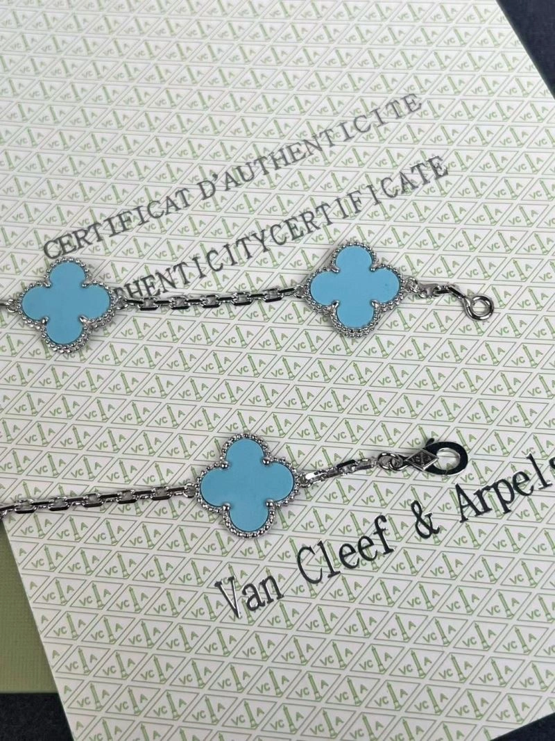 Vca Necklaces WaterResistant 254981