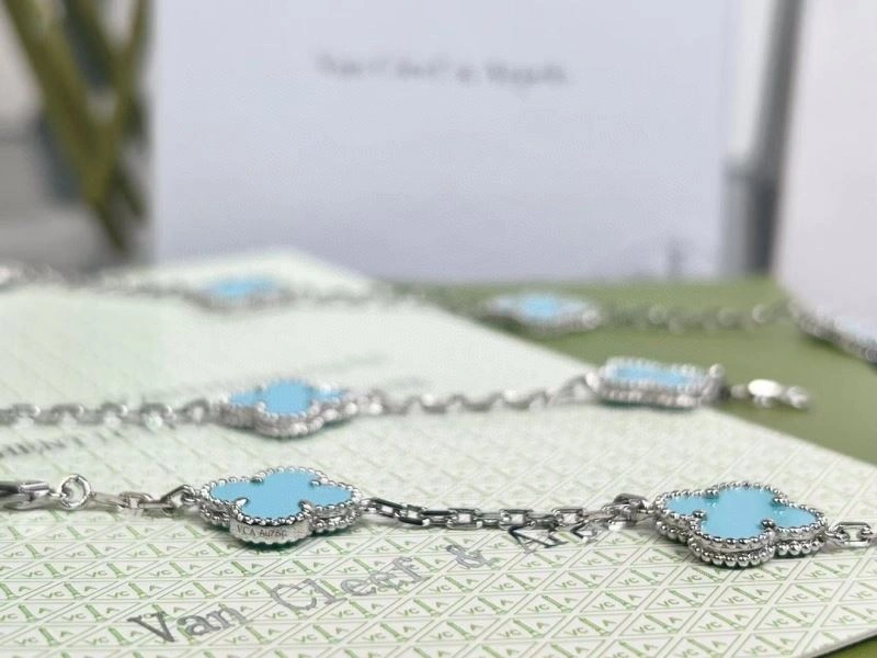Vca Necklaces WaterResistant 254981
