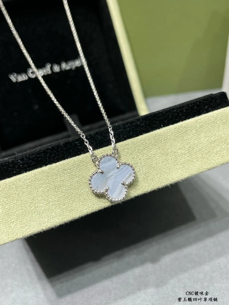 SunProtective Vca Necklaces 254970