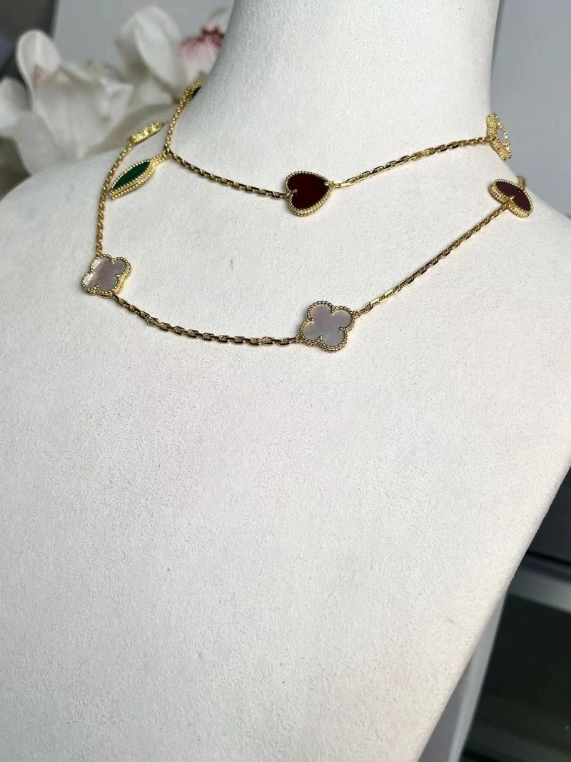 Functional Vca Necklaces 254947