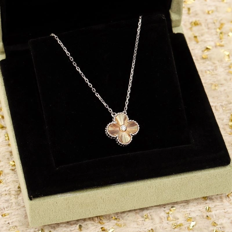 Vca Necklaces Bright 254941