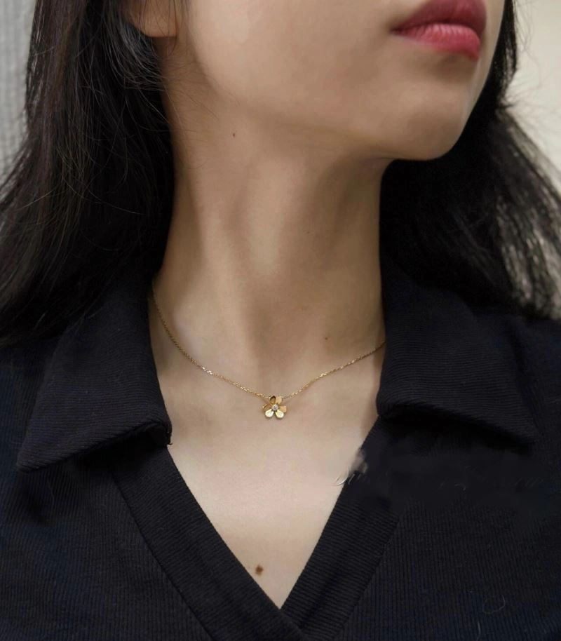 Vca Necklaces Versatile 254950