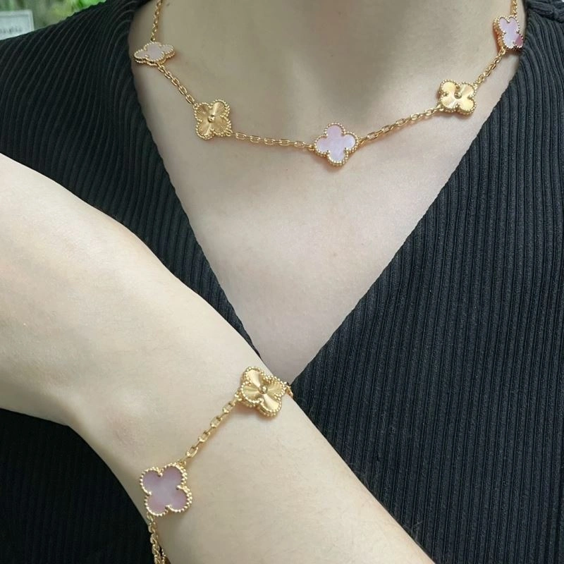 Vca Necklaces Effortless 254965