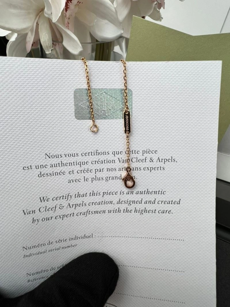 HighPerformance Vca Necklaces 254936