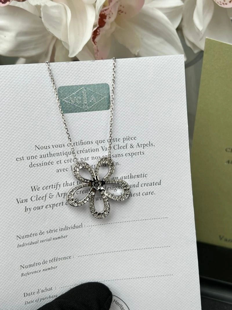 Vca Necklaces TopPick 254946