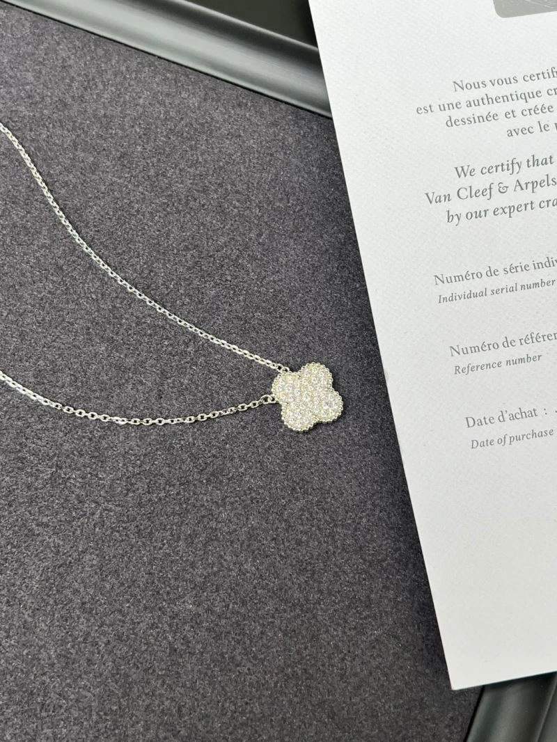 Vca Necklaces Effortless 254935