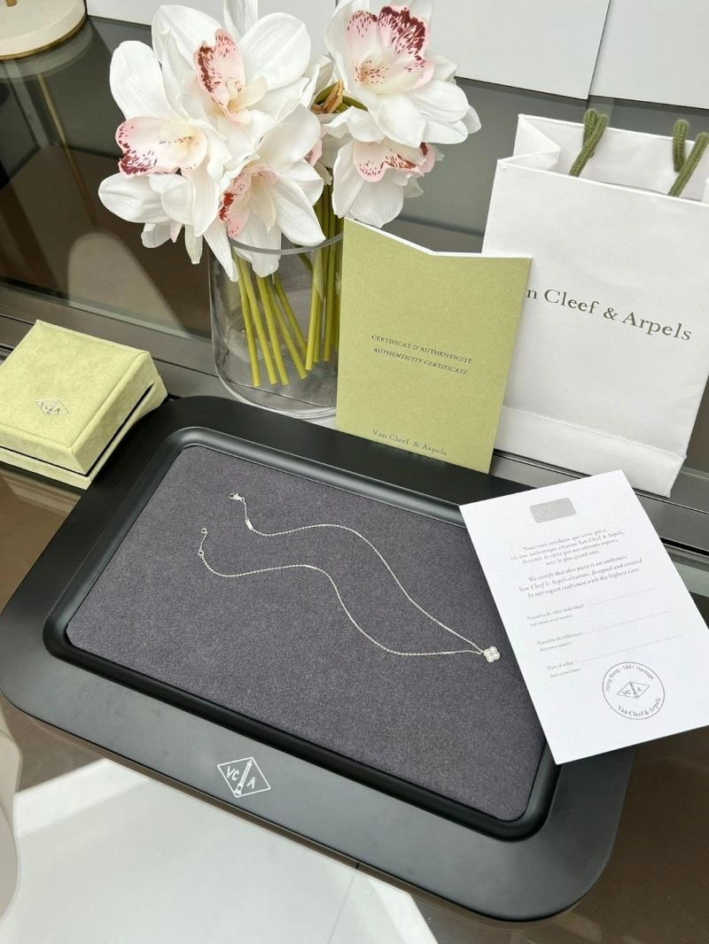 Sustainable Vca Necklaces 254934
