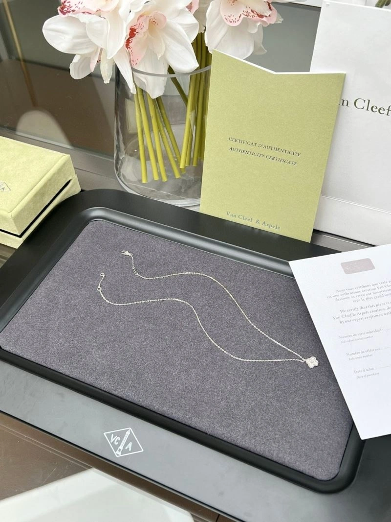 Sustainable Vca Necklaces 254934