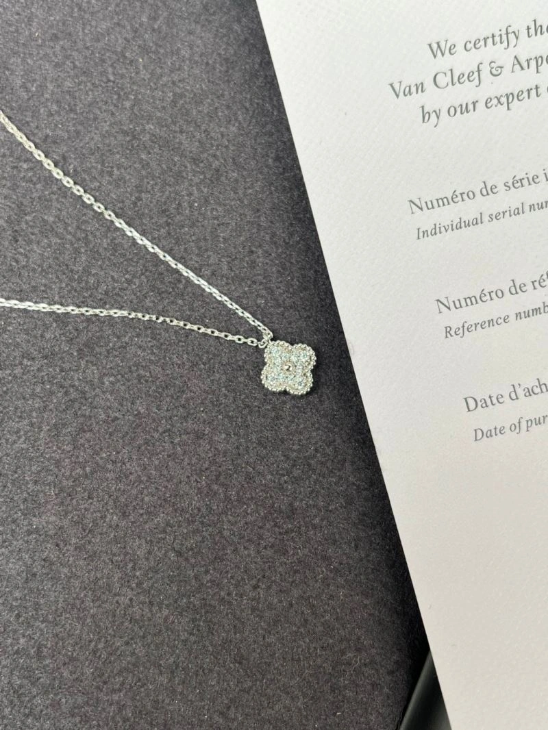 Sustainable Vca Necklaces 254934