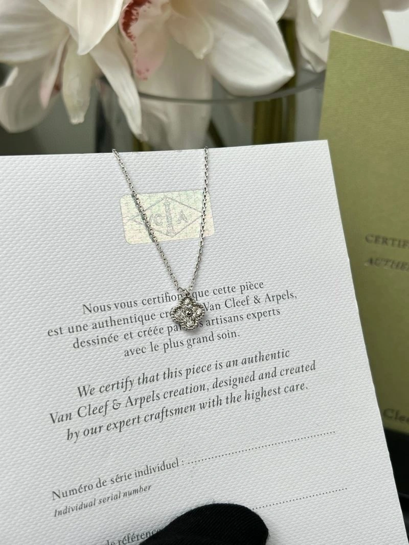 Sustainable Vca Necklaces 254934