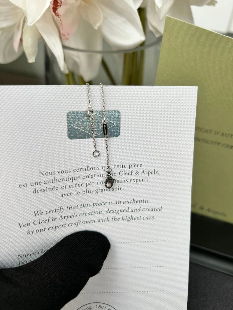 Sustainable Vca Necklaces 254934