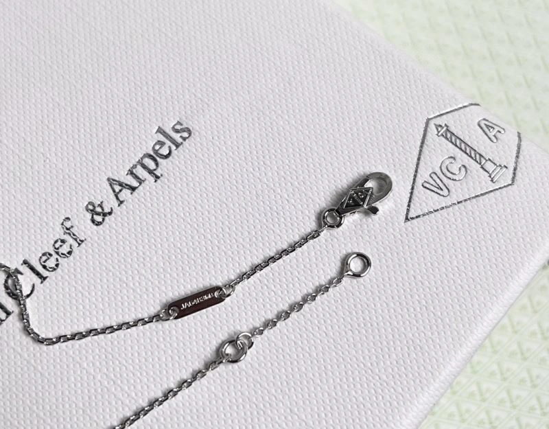 Bold Vca Necklaces 254931