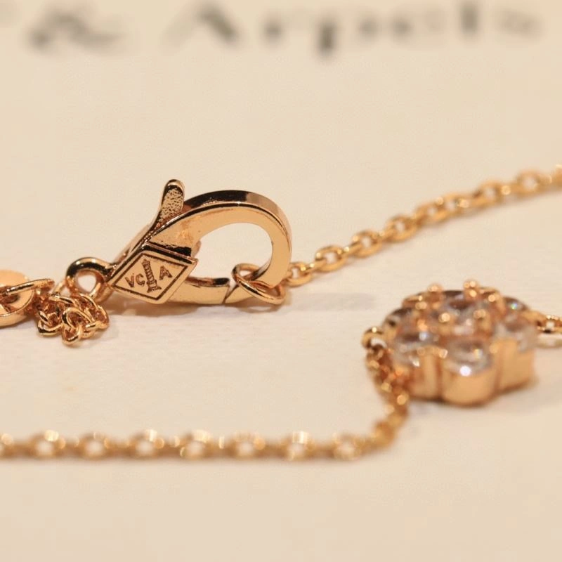 SmartChoice Vca Necklaces 254928