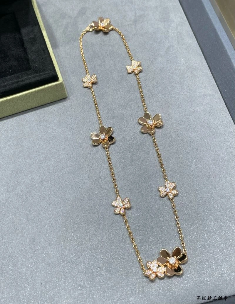 Minimalist Vca Necklaces 254904