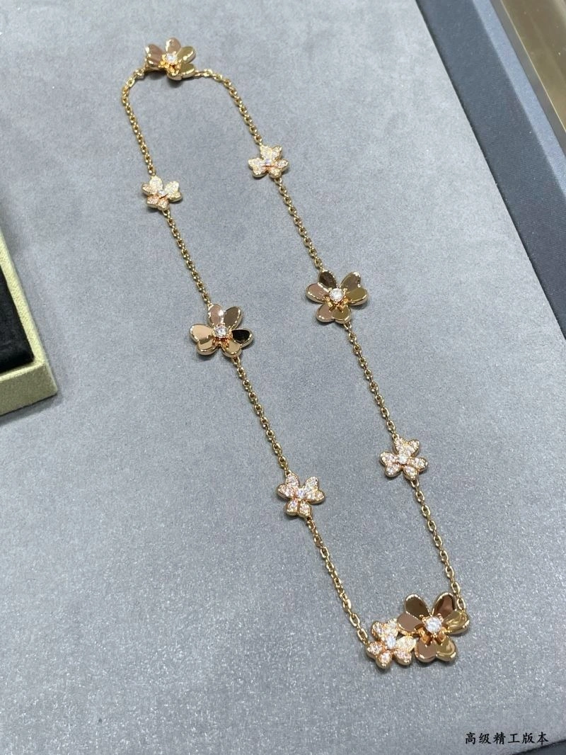 Minimalist Vca Necklaces 254904