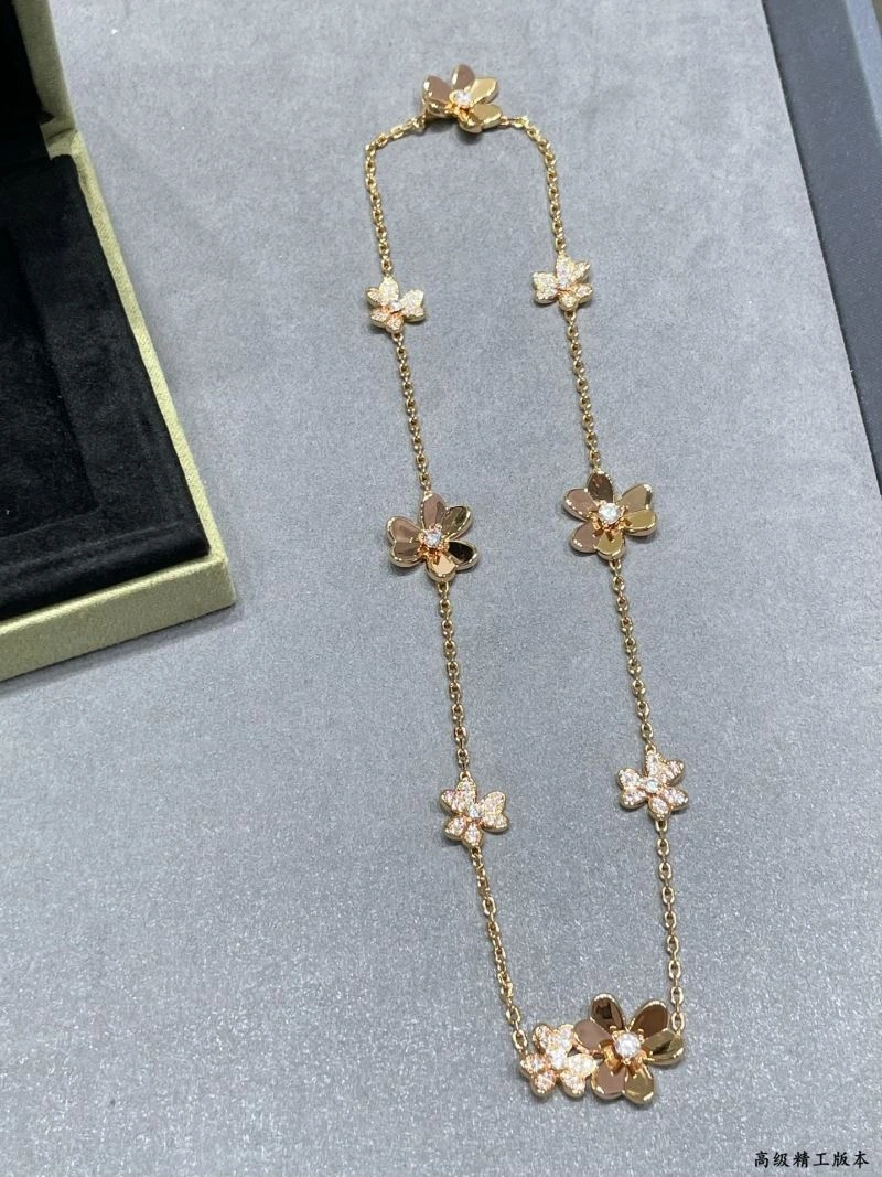 Minimalist Vca Necklaces 254904
