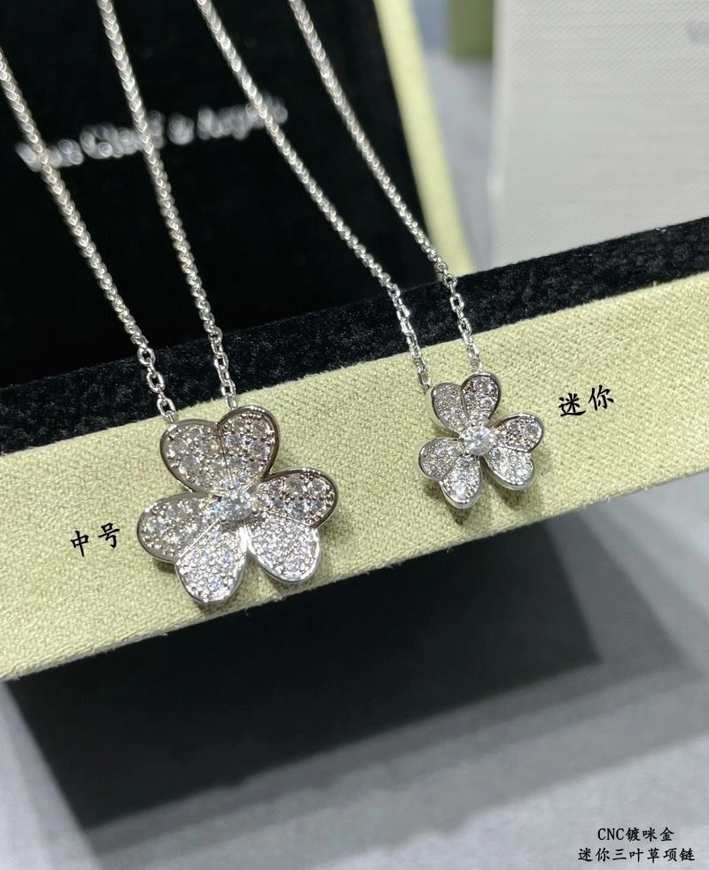 Vca Necklaces Youthful 254920