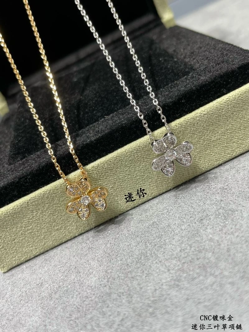 Vca Necklaces Youthful 254920