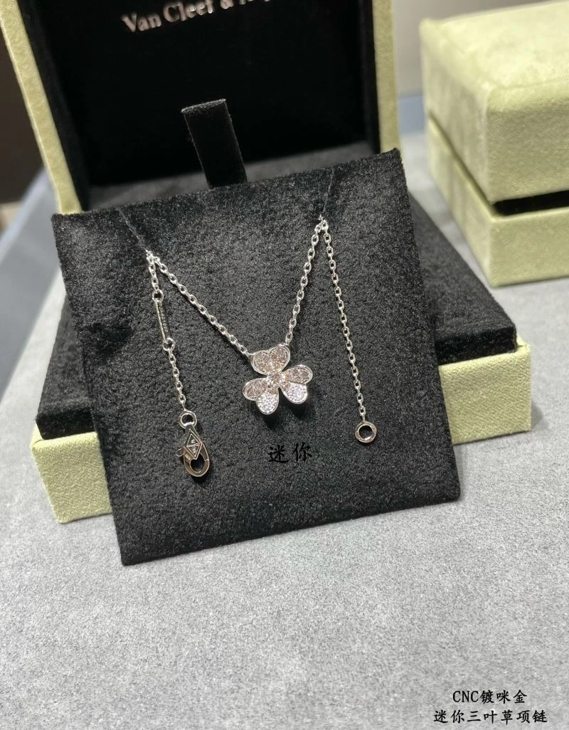 Vca Necklaces Youthful 254920
