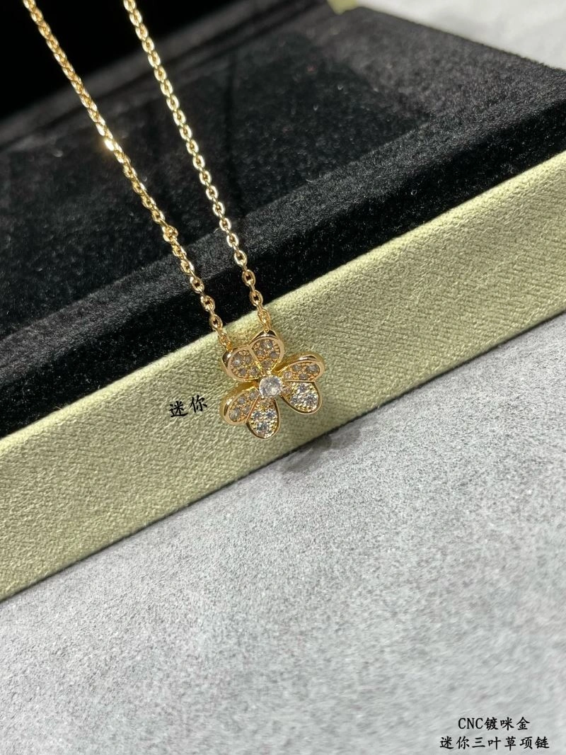 Vca Necklaces Youthful 254920