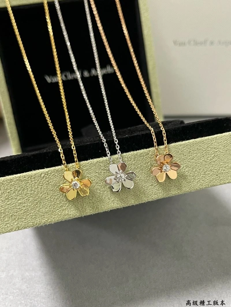 Vca Necklaces Youthful 254914