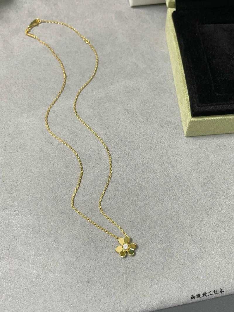 Vca Necklaces Youthful 254914